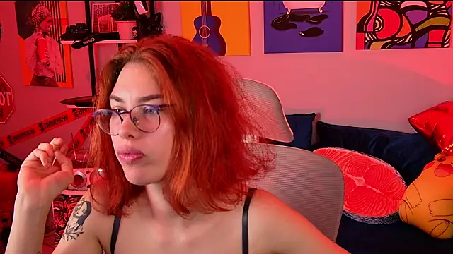 Snapshot of SeraphineDuskryn chatting on 07/17/26, 05:07 SeraphineDuskryn online show from 07/17/26, 05:07