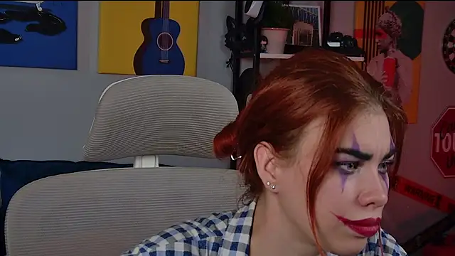 Snapshot of SeraphineDuskryn chatting on 07/20/26, 10:39 SeraphineDuskryn online show from 07/20/26, 10:39