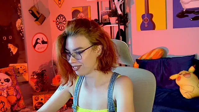 Snapshot of SeraphineDuskryn chatting on 07/28/26, 07:39 SeraphineDuskryn online show from 07/28/26, 07:39