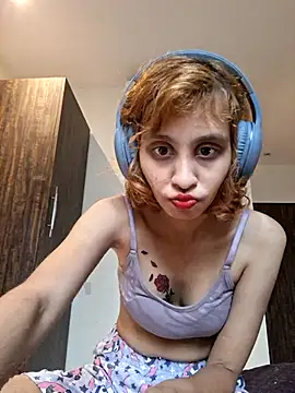 Snapshot of Alishaaroralive chatting on 06/24/26, 05:39 Alishaaroralive online show from 06/24/26, 05:39