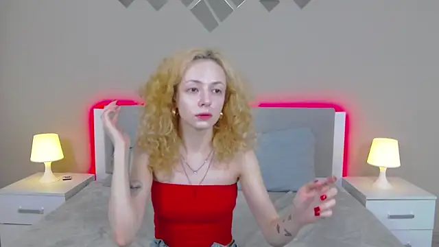 MiaVelmont online show from 07/29/26, 04:10