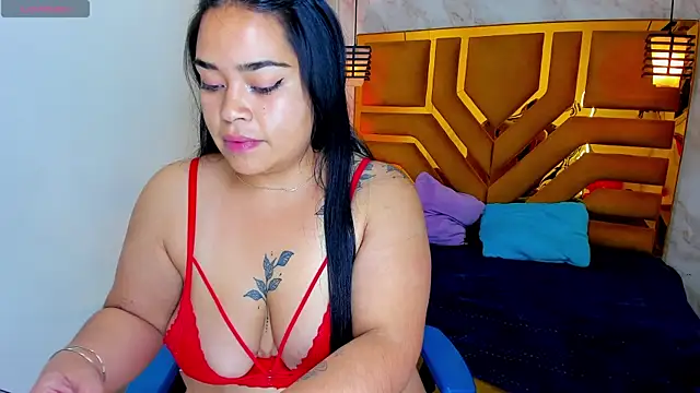 Snapshot of Violett_Cinnamon chatting on 07/11/26, 11:02 Violett Cinnamon online show from 07/11/26, 11:02