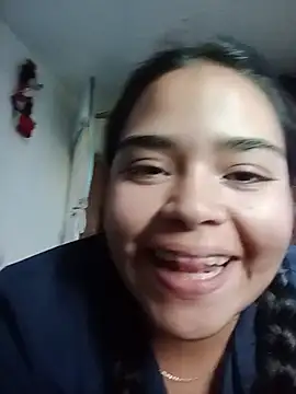 Snapshot of Violett_Cinnamon chatting on 07/28/26, 10:42 Violett Cinnamon online show from 07/28/26, 10:42