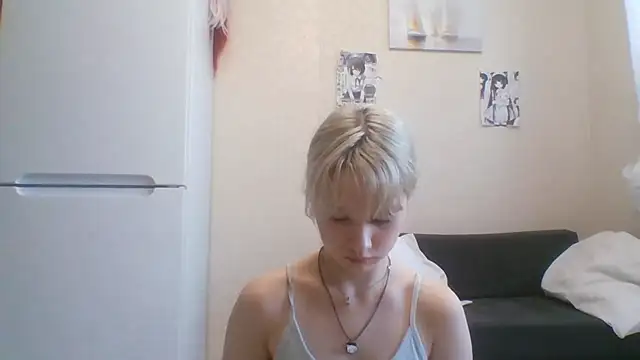Snapshot of DinaKolter chatting on 07/25/26, 02:36 DinaKolter online show from 07/25/26, 02:36