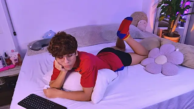 Snapshot of Samy_Twink chatting on 07/01/26, 01:18 Samy Twink online show from 07/01/26, 01:18