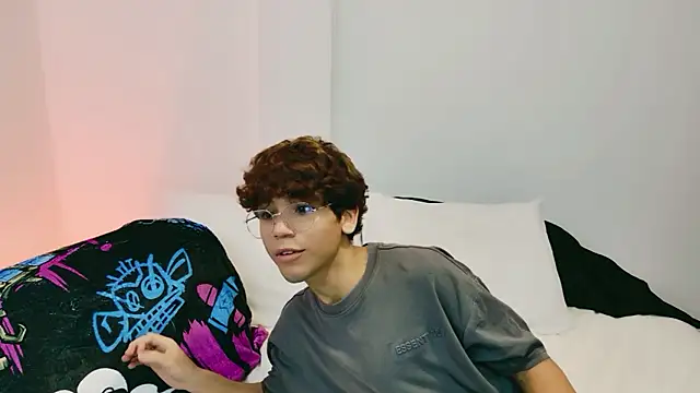 Snapshot of Samy_Twink chatting on 07/19/26, 03:10 Samy Twink online show from 07/19/26, 03:10