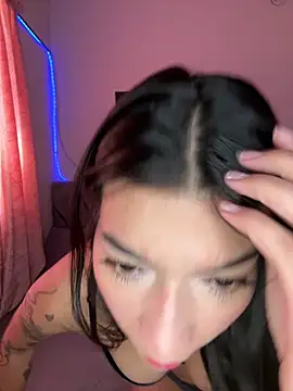 marianahernandez- online show from 06/11/26, 03:54