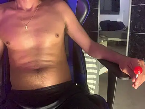 Snapshot of BobyBoy69 chatting on 07/16/26, 10:38 BobyBoy69 online show from 07/16/26, 10:38