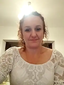 Snapshot of KarinaFlower99 chatting on 06/18/26, 08:02 KarinaFlower99 online show from 06/18/26, 08:02