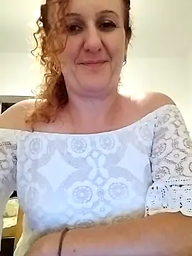 Snapshot of KarinaFlower99 chatting on 06/28/26, 06:58 KarinaFlower99 online show from 06/28/26, 06:58