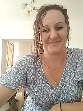 Snapshot of KarinaFlower99 chatting on 07/31/26, 04:17 KarinaFlower99 online show from 07/31/26, 04:17