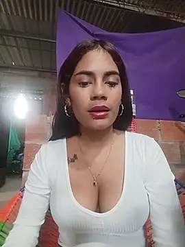 Snapshot of dulce_amber21 chatting on 06/15/26, 12:29 dulce amber21 online show from 06/15/26, 12:29
