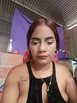Snapshot of dulce_amber21 chatting on 06/18/26, 01:26 dulce amber21 online show from 06/18/26, 01:26
