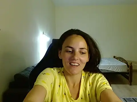 Snapshot of OliviaTheS chatting on 06/15/26, 08:00 OliviaTheS online show from 06/15/26, 08:00