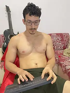 Snapshot of charlydean chatting on 06/15/26, 03:47 charlydean online show from 06/15/26, 03:47