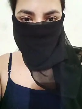 Snapshot of cute-Avni-20 chatting on 06/12/26, 08:24 cute-Avni-20 online show from 06/12/26, 08:24