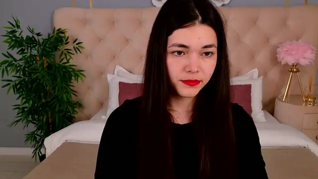 MaddieMeyer online show from 06/15/26, 04:25