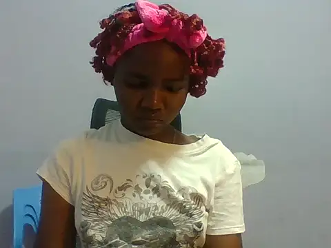 Snapshot of sexie_for_daddie chatting on 07/01/26, 01:24 sexie for daddie online show from 07/01/26, 01:24