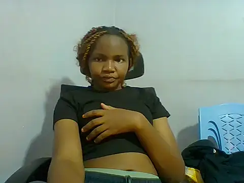 Snapshot of sexie_for_daddie chatting on 07/19/26, 02:10 sexie for daddie online show from 07/19/26, 02:10