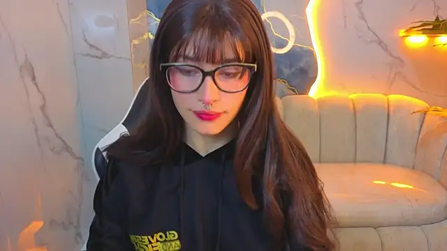 Lily Tx online show from 06/18/26, 12:42