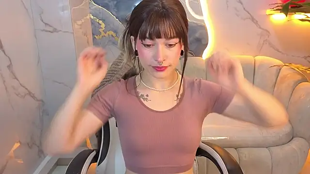 Lily Tx online show from 07/06/26, 12:46