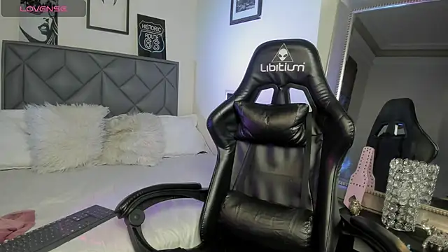 Cattleya Love online show from 06/14/26, 01:36