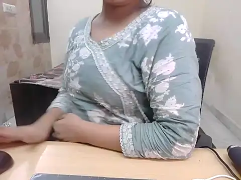 Snapshot of Bold-Divya1 chatting on 07/26/26, 06:26 Bold-Divya1 online show from 07/26/26, 06:26
