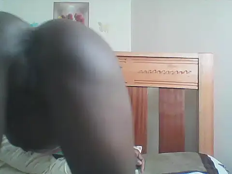 Snapshot of cutechocolate chatting on 06/17/26, 01:23 cutechocolate online show from 06/17/26, 01:23