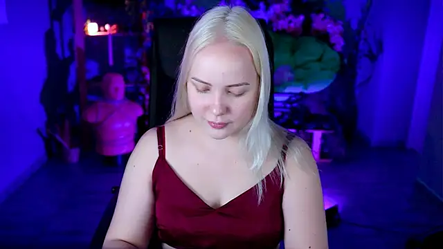 Snapshot of stellawatts chatting on 07/12/26, 12:07 stellawatts online show from 07/12/26, 12:07