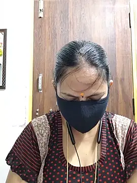 Snapshot of Tamil_white_beauty chatting on 06/14/26, 09:11 Tamil white beauty online show from 06/14/26, 09:11