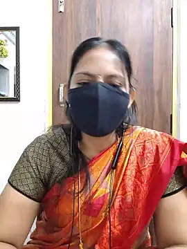 Snapshot of Tamil_white_beauty chatting on 06/18/26, 09:14 Tamil white beauty online show from 06/18/26, 09:14