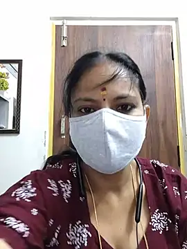Snapshot of Tamil_white_beauty chatting on 06/19/26, 07:23 Tamil white beauty online show from 06/19/26, 07:23