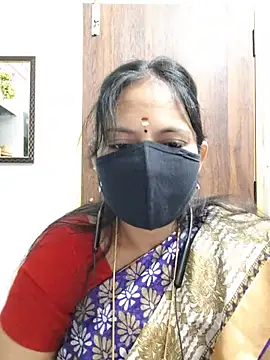 Snapshot of Tamil_white_beauty chatting on 06/20/26, 03:48 Tamil white beauty online show from 06/20/26, 03:48