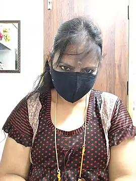 Snapshot of Tamil_white_beauty chatting on 06/26/26, 06:29 Tamil white beauty online show from 06/26/26, 06:29
