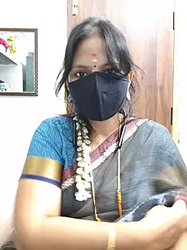 Snapshot of Tamil_white_beauty chatting on 06/29/26, 01:55 Tamil white beauty online show from 06/29/26, 01:55