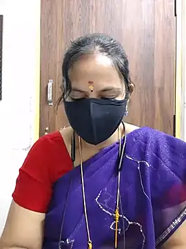 Snapshot of Tamil_white_beauty chatting on 07/02/26, 06:30 Tamil white beauty online show from 07/02/26, 06:30