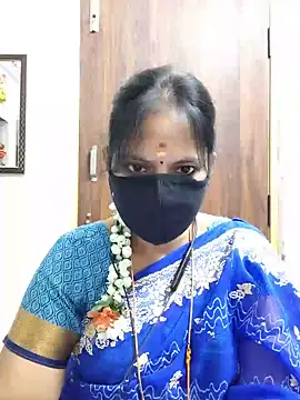 Snapshot of Tamil_white_beauty chatting on 07/06/26, 04:20 Tamil white beauty online show from 07/06/26, 04:20