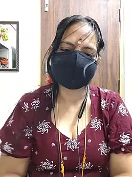 Snapshot of Tamil_white_beauty chatting on 07/07/26, 08:29 Tamil white beauty online show from 07/07/26, 08:29