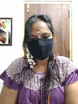 Snapshot of Tamil_white_beauty chatting on 07/09/26, 06:01 Tamil white beauty online show from 07/09/26, 06:01
