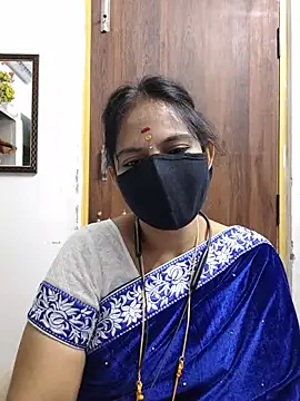 Snapshot of Tamil_white_beauty chatting on 07/12/26, 05:59 Tamil white beauty online show from 07/12/26, 05:59