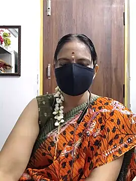 Snapshot of Tamil_white_beauty chatting on 07/13/26, 03:26 Tamil white beauty online show from 07/13/26, 03:26