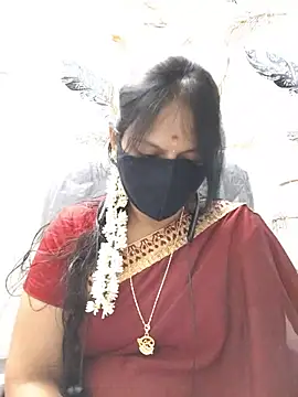 Snapshot of Tamil_white_beauty chatting on 07/28/26, 05:23 Tamil white beauty online show from 07/28/26, 05:23