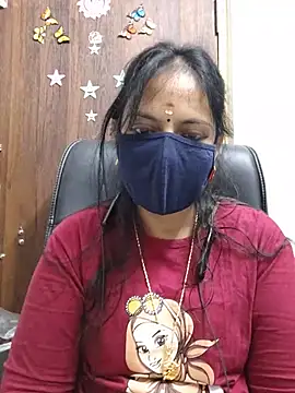 Snapshot of Tamil_white_beauty chatting on 07/30/26, 09:52 Tamil white beauty online show from 07/30/26, 09:52