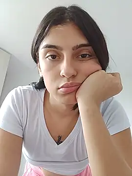 Snapshot of Susy_Doll1 chatting on 07/17/26, 06:46 Susy Doll1 online show from 07/17/26, 06:46