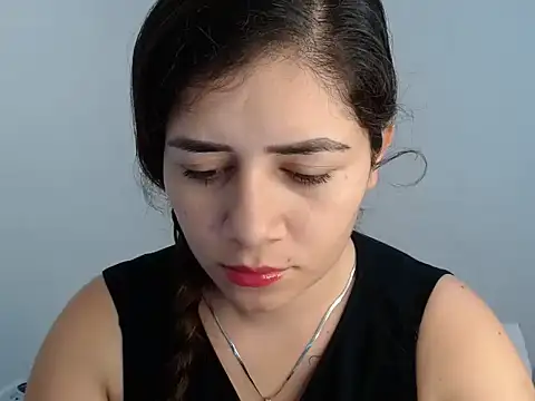 Luna zoe online show from 06/19/26, 08:34