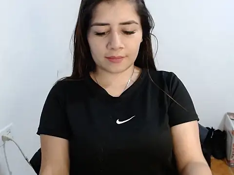 Luna zoe online show from 06/24/26, 11:59