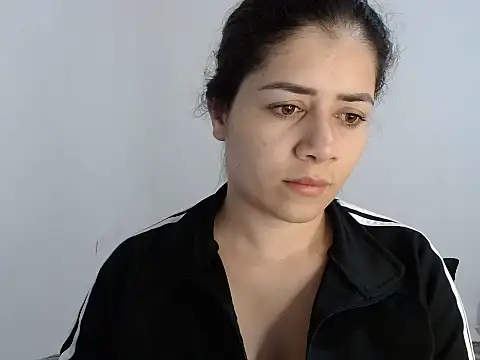 Luna zoe online show from 07/08/26, 04:22