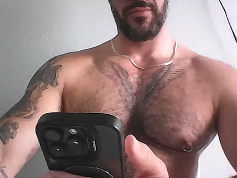 Snapshot of mrbighairychest chatting on 06/20/26, 10:12 mrbighairychest online show from 06/20/26, 10:12
