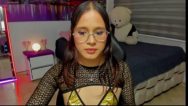 Snapshot of kumikoxxx chatting on 07/11/26, 10:44 kumikoxxx online show from 07/11/26, 10:44