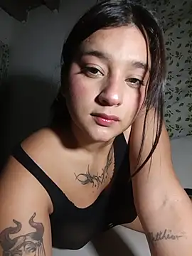 Mia everlyn online show from 06/23/26, 04:54
